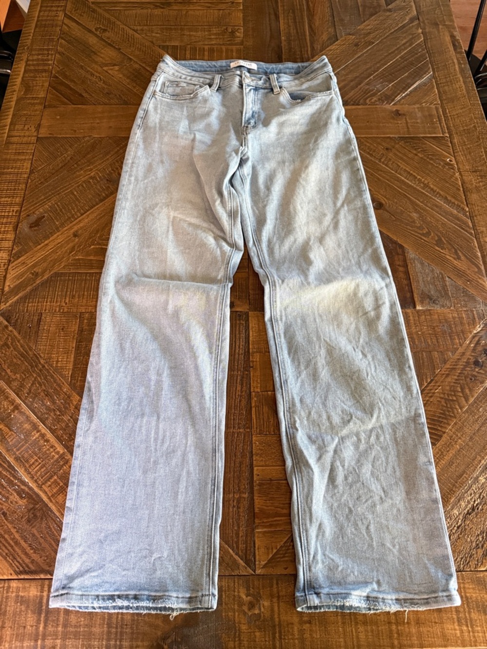 Loveret Women’s Light Blue Straight-Leg Jeans Classic Fit Size 29/9